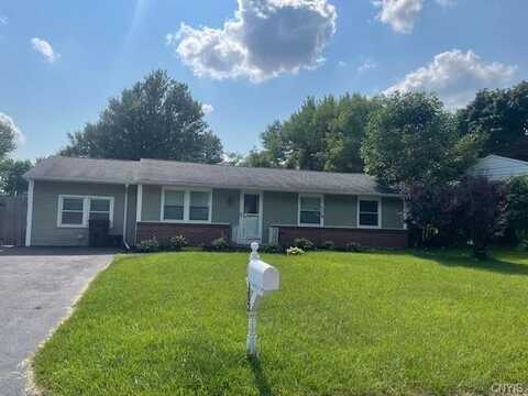 103 Broadmore Ln, East Syracuse, NY 13057