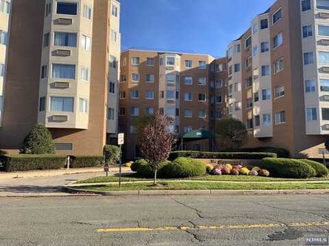 290 Anderson Street, Hackensack, NJ 07601