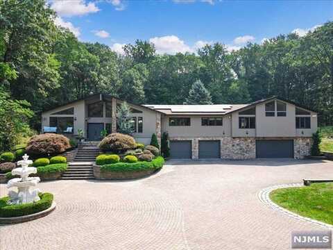 56 Old Mill Road, Mendham, NJ 07960