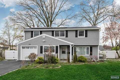 202 Henmarken Drive, Northvale, NJ 07647