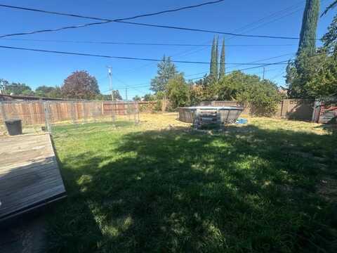 525 Palm Ave., Lodi, CA 95240