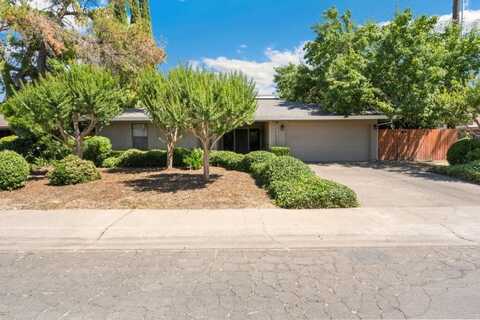 1118 Lake Glen Way, Sacramento, CA 95822