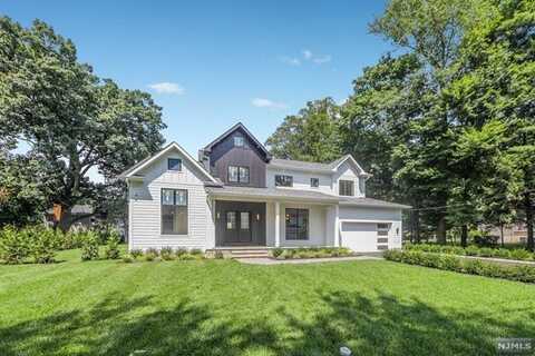 417 Sylvan Place, Haworth, NJ 07641