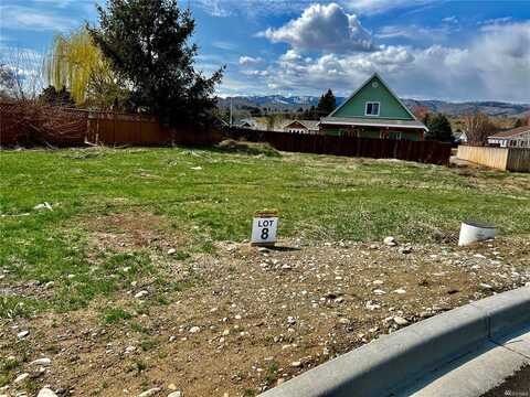 705 Petra Ct, Omak, WA 98841