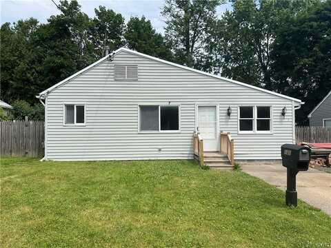 131 S Crescent Dr, Rome, NY 13440