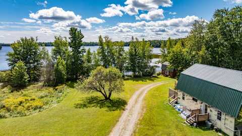 3 Trafton Lane, Lakeville, ME 04487