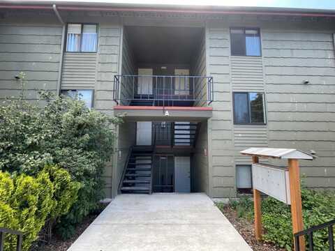 270 SE Barrington Drive, Oak Harbor, WA 98277