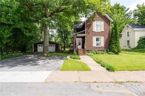 672 Adelaide St, Carthage, NY 13619