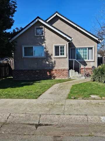 407 Maple Street, Lodi, CA 95240