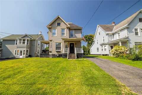 8 N 7th St, Fulton, NY 13069