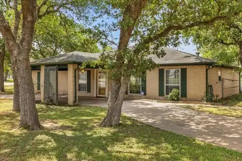 103 Mauna Loa LN, Bastrop, TX 78602