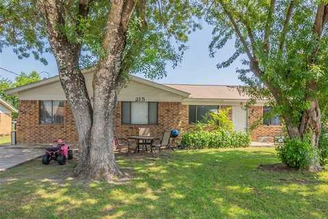 215 Redbud LN, New Braunfels, TX 78130