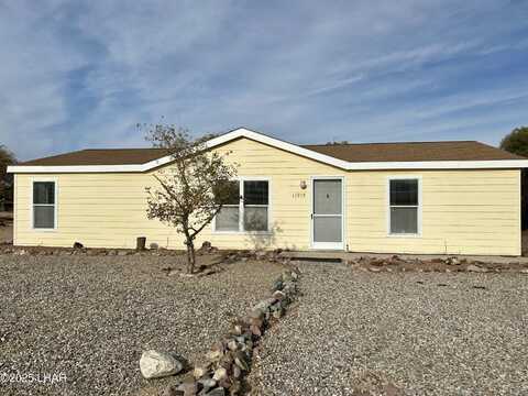 12928 S Supai Dr, Topock, AZ 86436