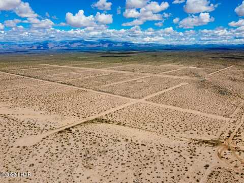 0000 Roy Rogers Rd, Yucca, AZ 86438