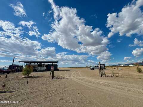 39880 S Mcvay Rd, Bouse, AZ 85325