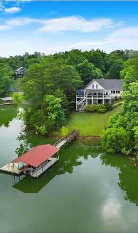 1242 Cobblestone Lane, Dandridge, TN 37725