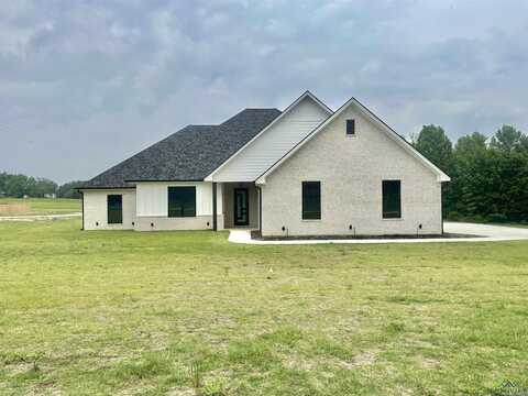 349 Brooks Dr, Gladewater, TX 75647