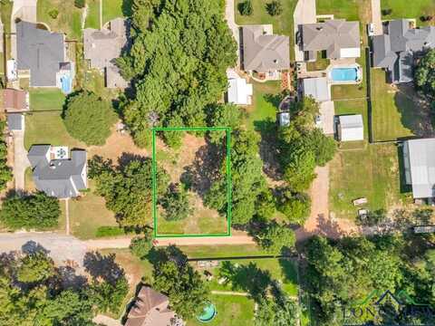 1407 Creekwood Ln, Longview, TX 75602