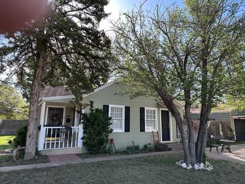 2517 27th Street, Lubbock, TX 79410