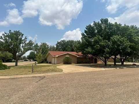 1901 Helen Drive, Brownfield, TX 79316