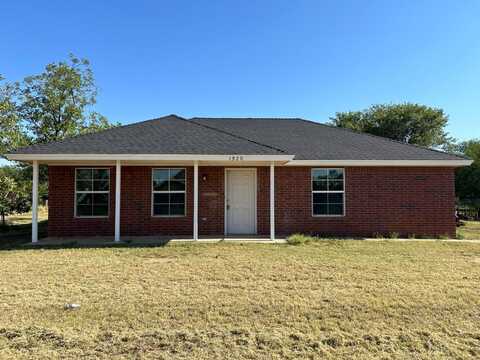 1920 2nd Street, Tahoka, TX 79373