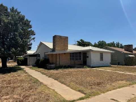 900 S 12th Street, Slaton, TX 79364