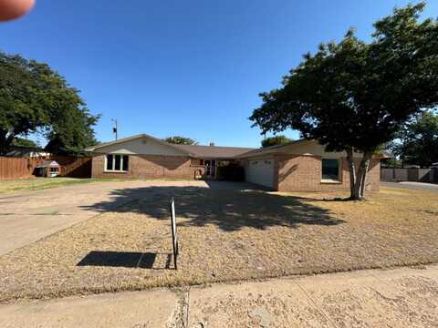 805 14th Street, Shallowater, TX 79363