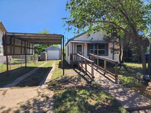 230 11th Street, Slaton, TX 79364