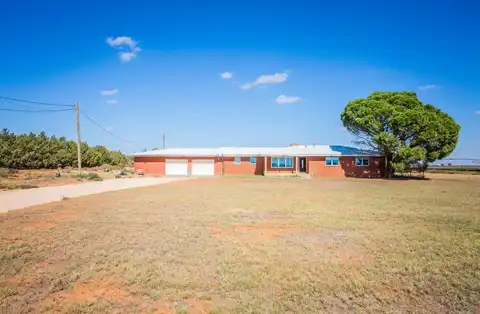 147 County Road 690, Seagraves, TX 79359