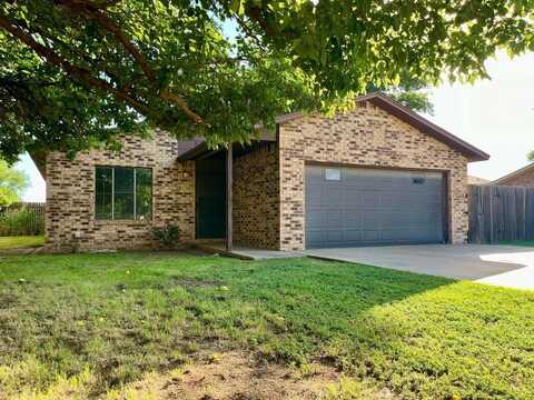 3904 Sides Drive, Plainview, TX 79072