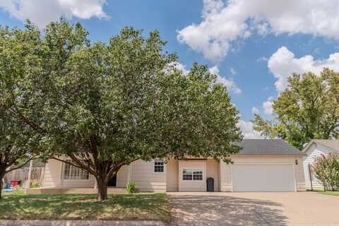 606 Fourth, Farwell, TX 79325