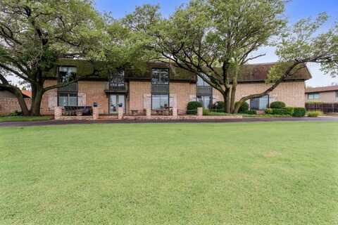 405 Kirchwood Drive, Plainview, TX 79072