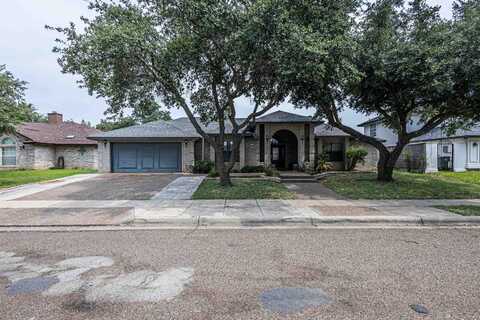 8303 Country Club Dr, Laredo, TX 78045