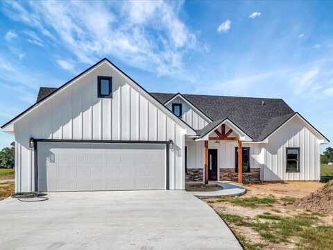 267 Egg Farm Road, Lufkin, TX 75901