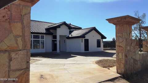 2860 Green Tree Loop, Chaparral, NM 88081