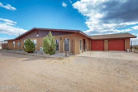 865 Outpost Lane, Radium Springs, NM 88054