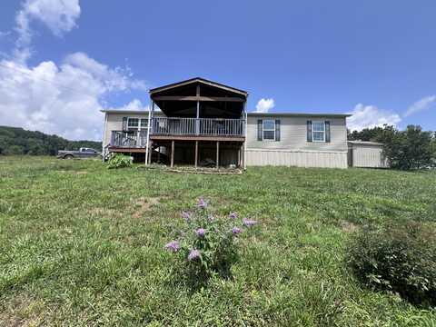 689 Freeman Branch Road, East Bernstadt, KY 40729