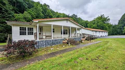 9457 highway 421, Bledsoe, KY 40810