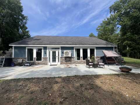 1129 War Fork Road, McKee, KY 40447