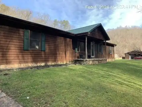 140 Bee Fork Road, Prestonsburg, KY 41653