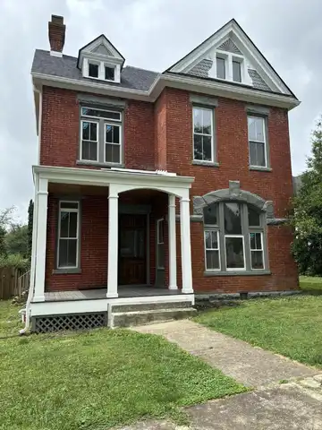 210 College Street, Winchester, KY 40391