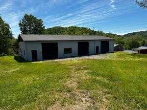 272 Valentine Branch Road, Cannon, KY 40923