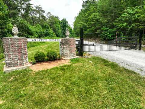 14 Buck Tail Drive, Burnside, KY 42519