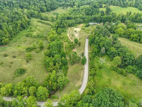 900 O'Possum Run Road, Irvine, KY 40336