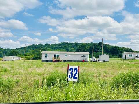 32 Turkey Loop, East Bernstadt, KY 40729