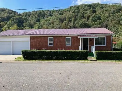 58 Cardinal Drive, Prestonsburg, KY 41653