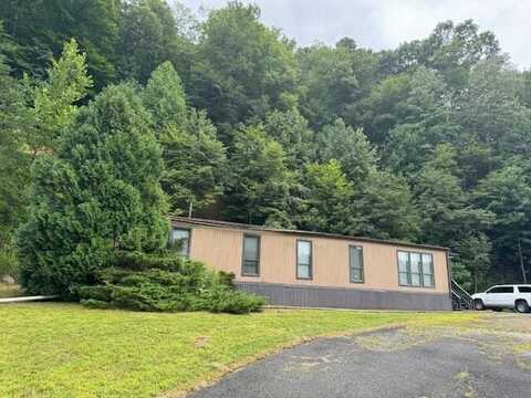 388 KY-80, Hindman, KY 41822