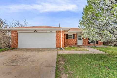 2605 NW Cedric Cir, Lawton, OK 73505