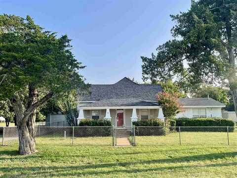 311 SW G Ave, Cache, OK 73527