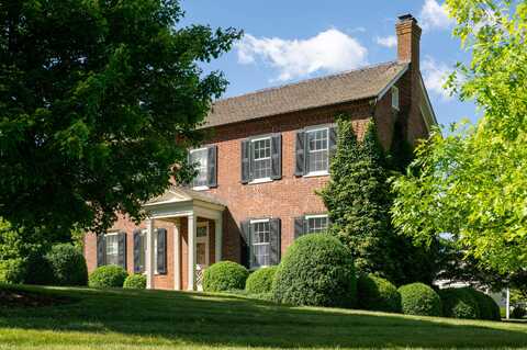 567 Hays Creek Rd, Raphine, VA 24472